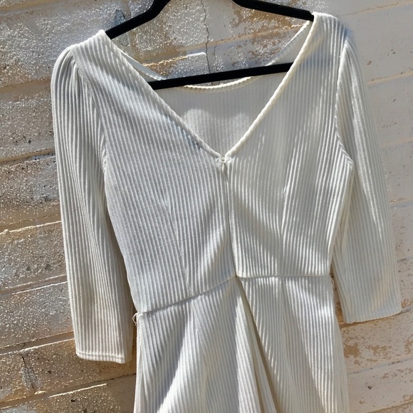 🎄🥂ADORABLE ROMPER🎄 - Picture 2 of 4